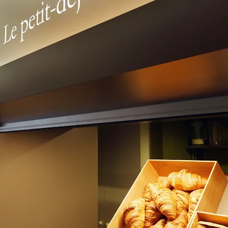 Lille Grand Stade Hotel 2*