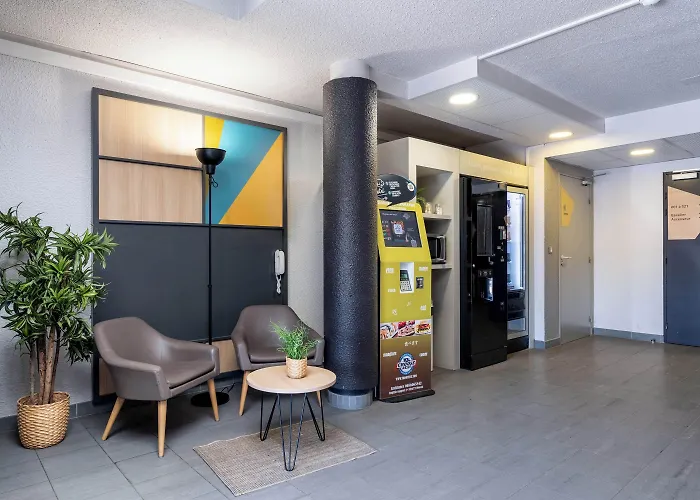 Lille Grand Stade Hotel 2*